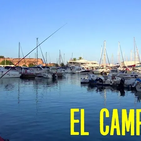 Sunny Duplex In Front Of Campello Apartamento