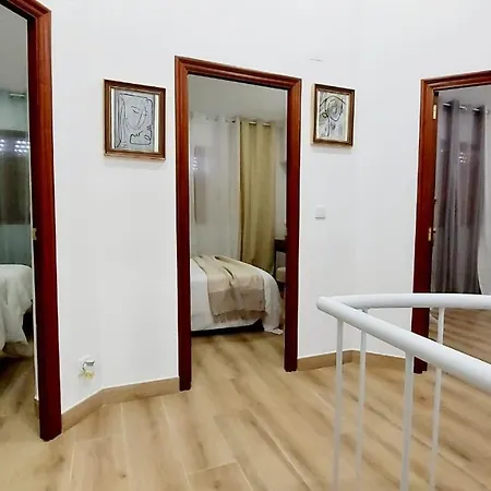Sunny Duplex In Front Of Campello