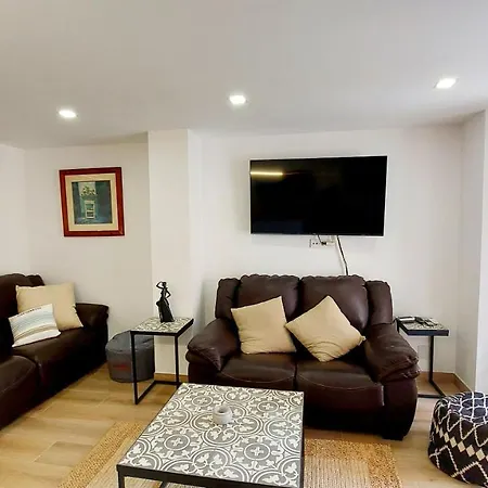Sunny Duplex In Front Of Campello Apartment *